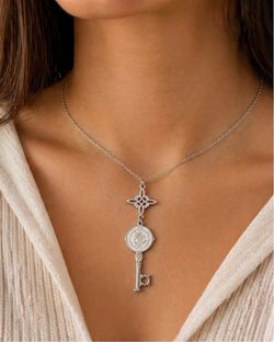 Colgante con dije de Nudo de Bruja y Llave de San Benito - Protección Espiritual